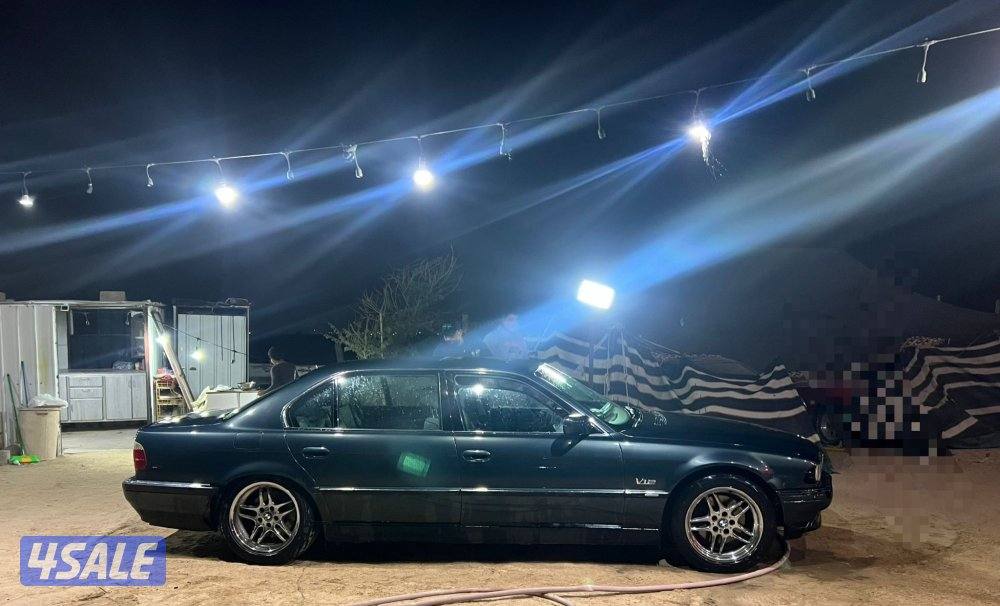 للبيع BMW 750 V121