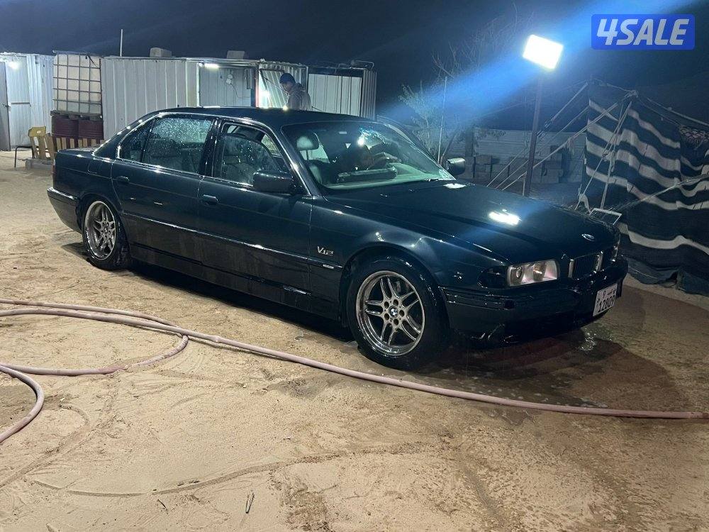 للبيع BMW 750 V122