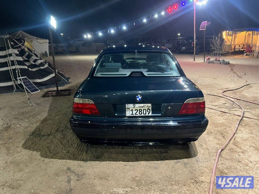 للبيع BMW 750 V124