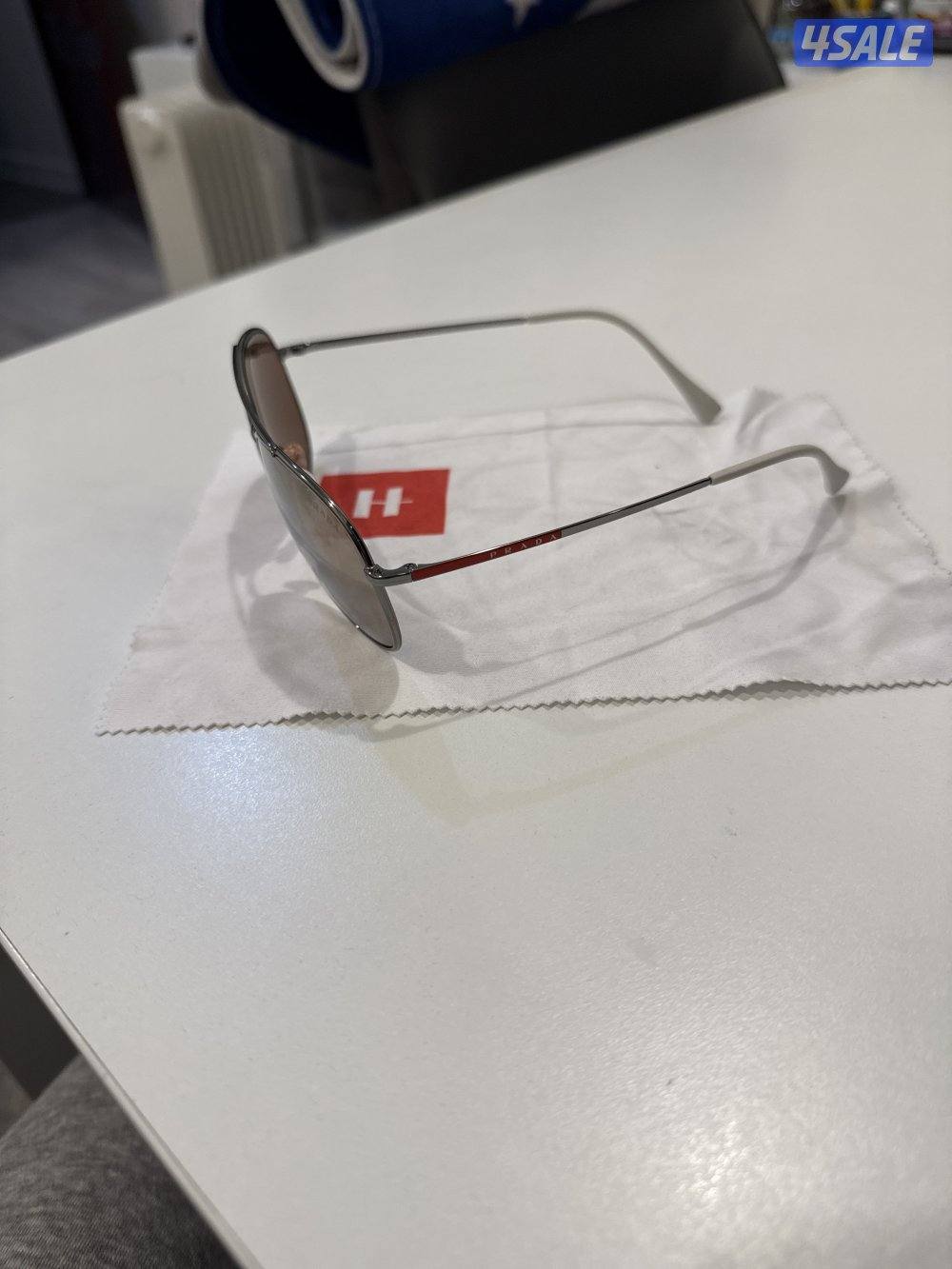 للبيع نظارة شمسية برادا اصلية رجالي استعمال خفيف جدا بحالة كالجديدة1