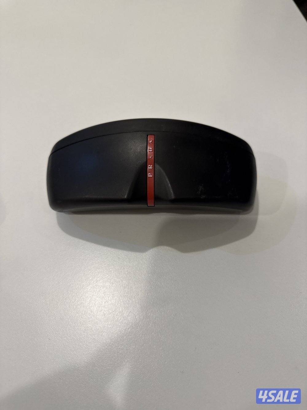 للبيع نظارة شمسية برادا اصلية رجالي استعمال خفيف جدا بحالة كالجديدة4