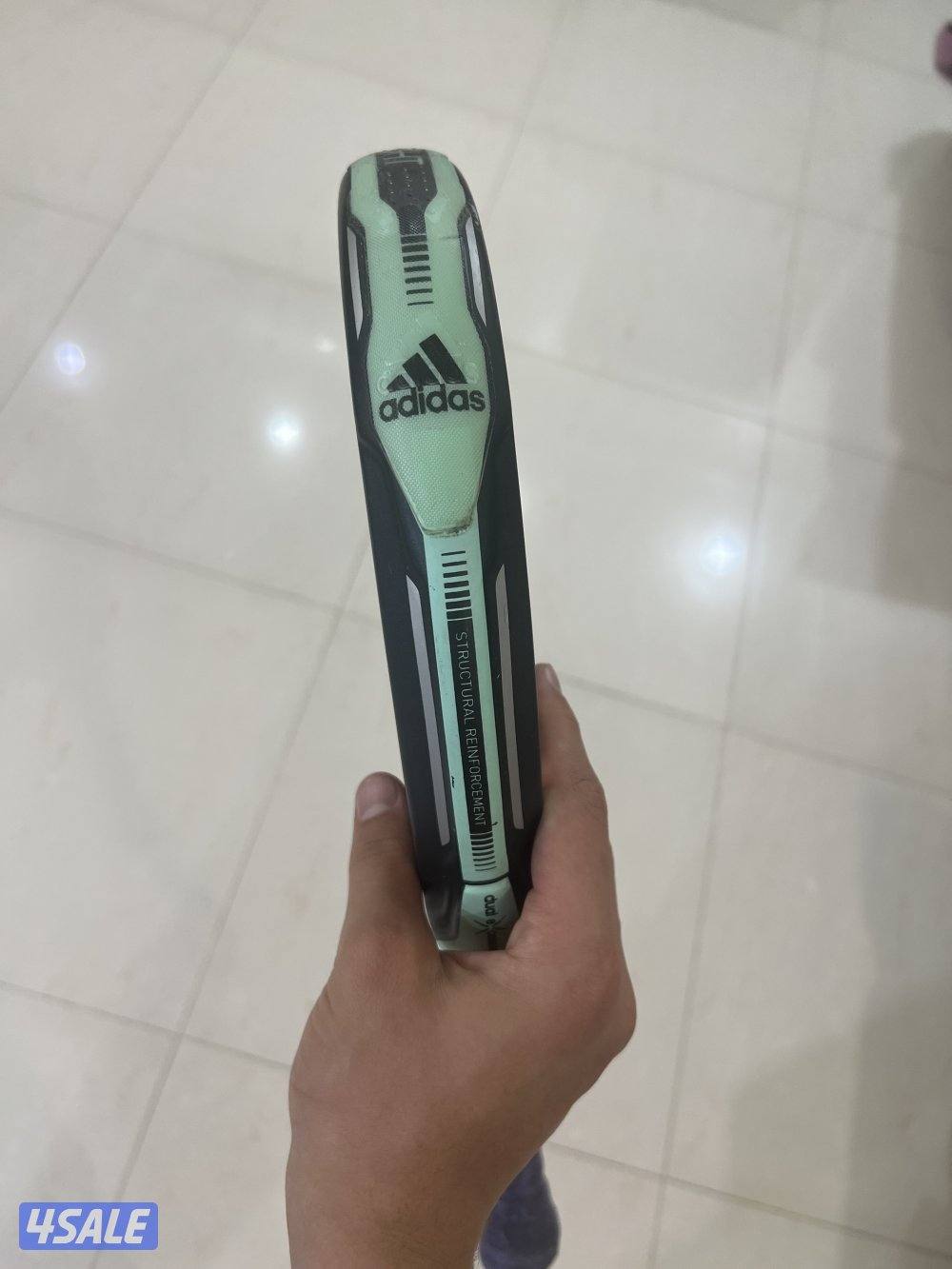 مضربين للبيع الاثنين ب 5 والواحد ب 35