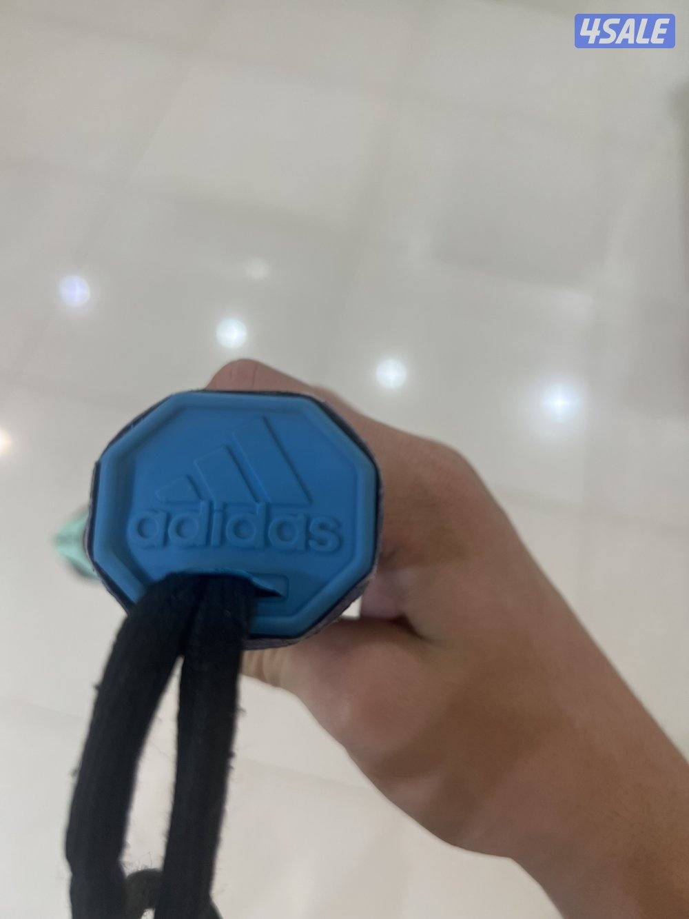 مضربين للبيع الاثنين ب 5 والواحد ب 36