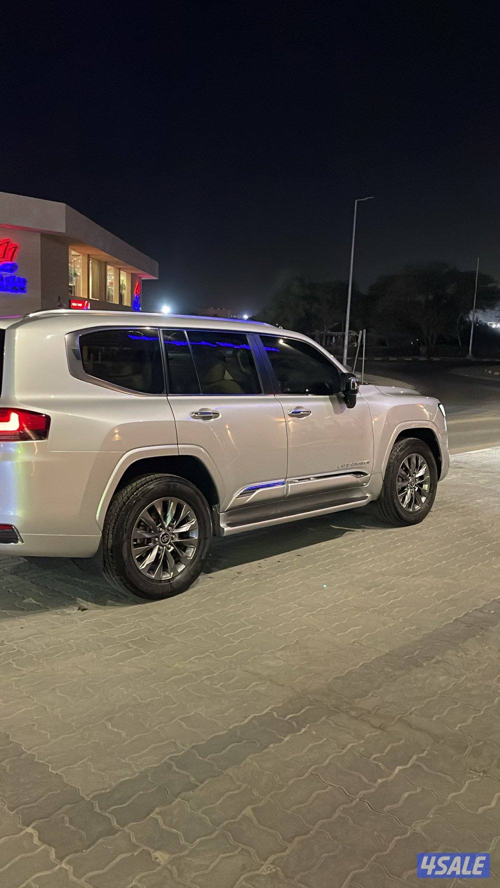 لاندكروزر VX 2022 صبغ الوكاله1