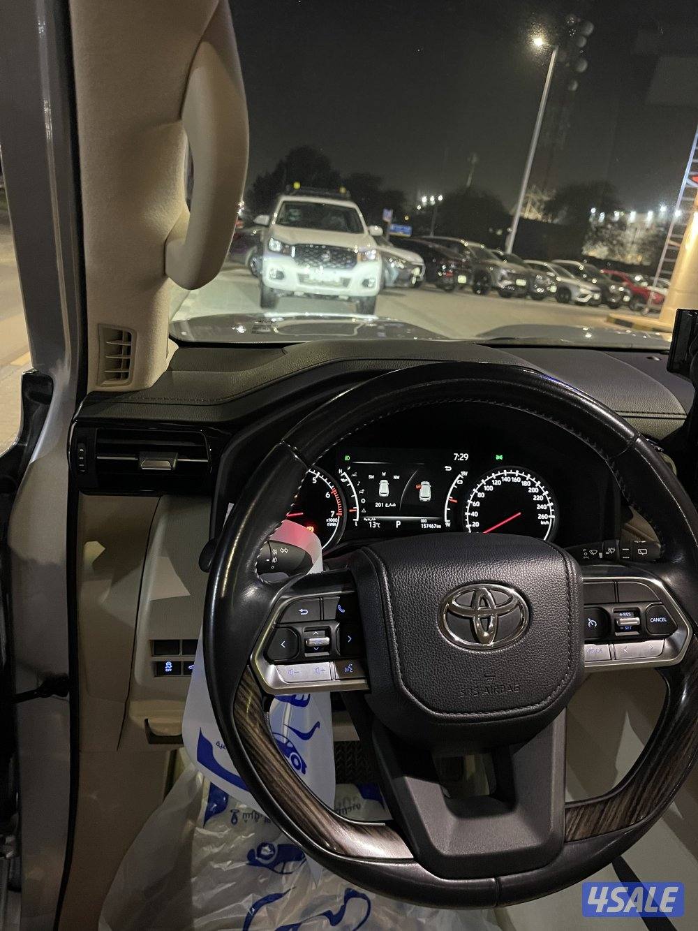 لاندكروزر VX 2022 صبغ الوكاله2