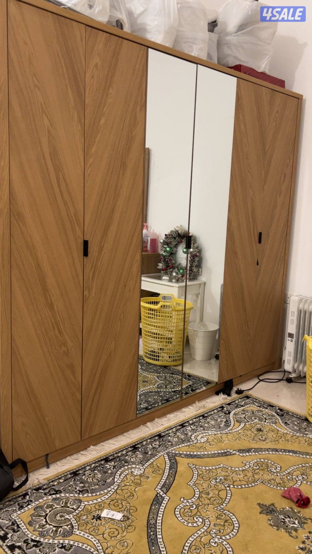 للبيع غرف نوم 2 وطاولة طعام0