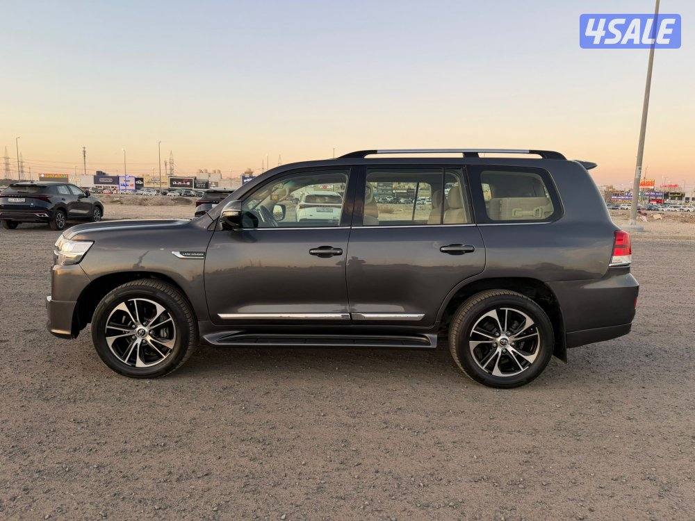 لاندكروز تورنق 20205