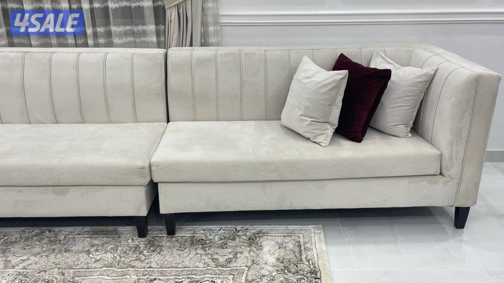 للبيع ٦ غنفات مستعملة نظيفة مع ستارتين0