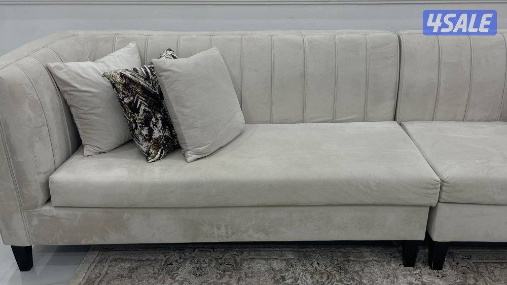 للبيع ٦ غنفات مستعملة نظيفة مع ستارتين4