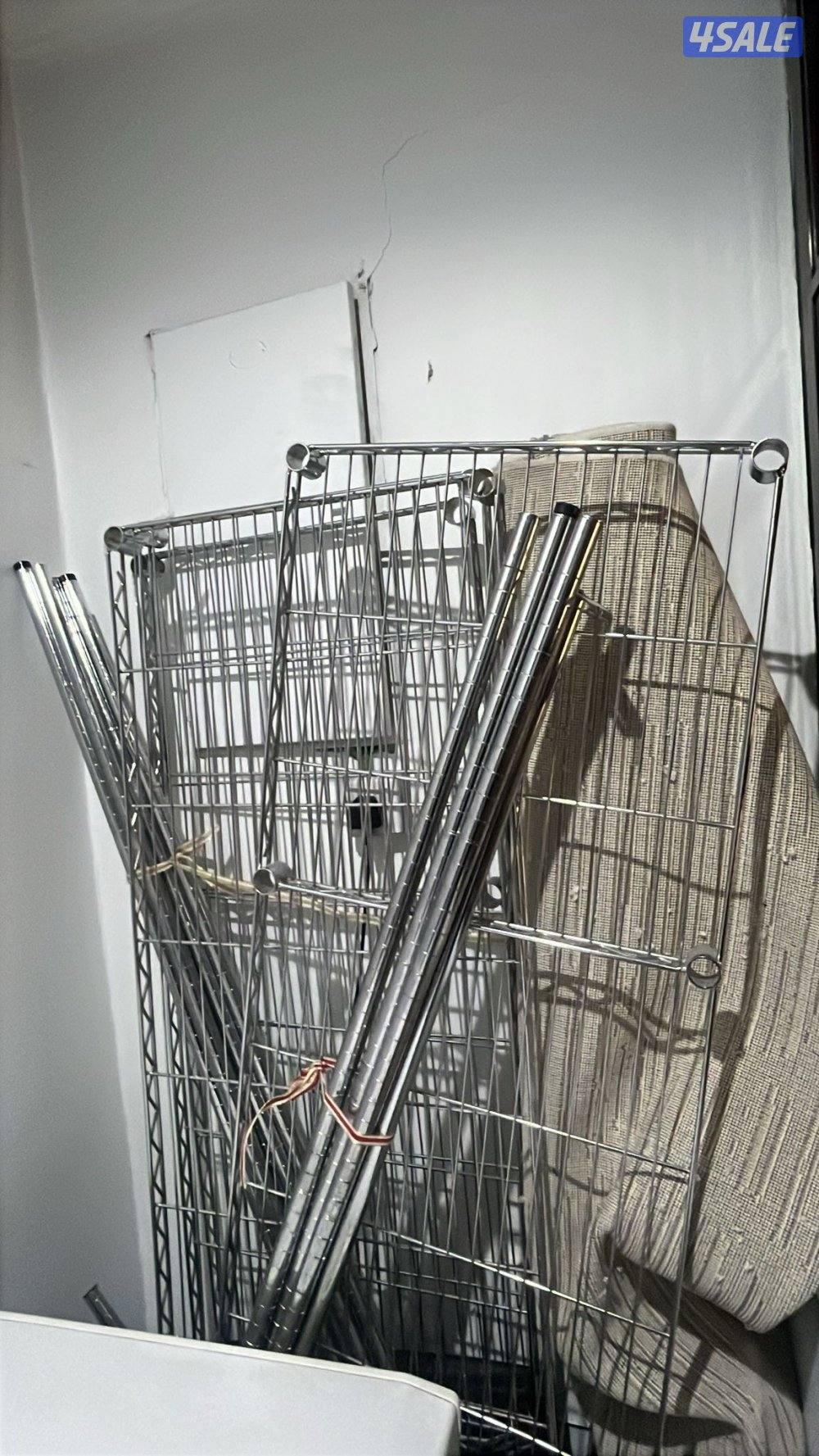 للبيع ستاندين حديد للملابس0