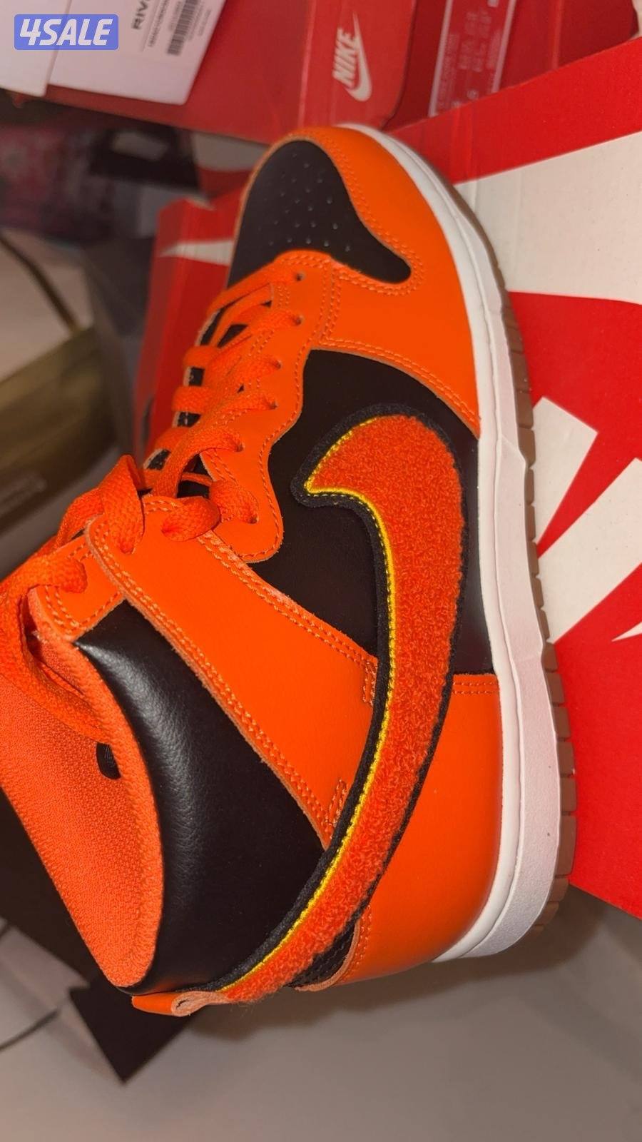حذاء نايك اصلي جديد مومستعمل  بالبوكس مقاس 39.5 / Original unused1