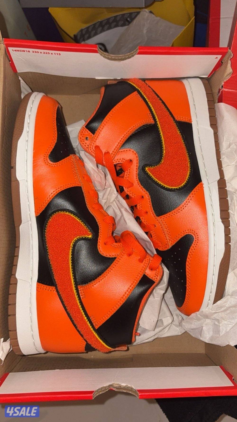 حذاء نايك اصلي جديد مومستعمل  بالبوكس مقاس 39.5 / Original unused2