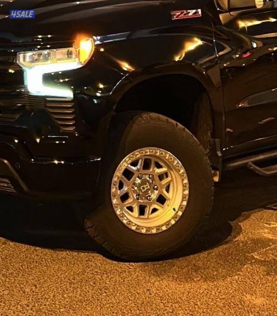 للبيع رنقات بلاك راينو اصليين مع توايرهم0