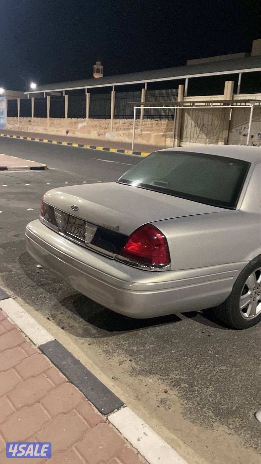 للبيع فورد فكتوريا 2011 المكينه خلطه علي المنظور اعلي سعر3