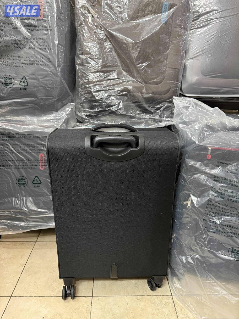 American Tourister Medium Suitcase 68cm - Brand New3