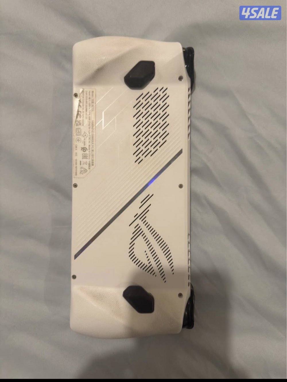 Asus rog ally Z1 (like new)3