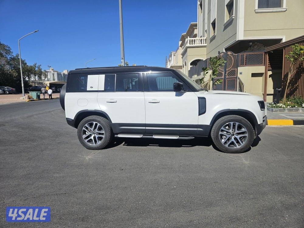 LAND ROVER DEFENDER1