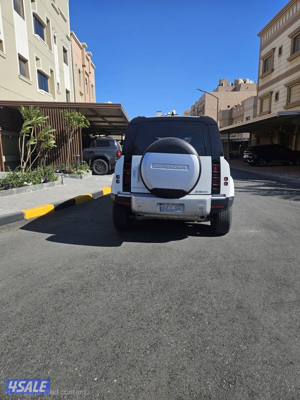 LAND ROVER DEFENDER2