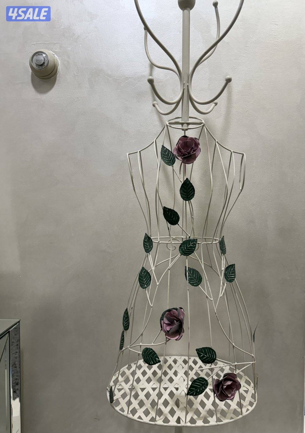 مانيكان للبيع بحاله ممتازة0