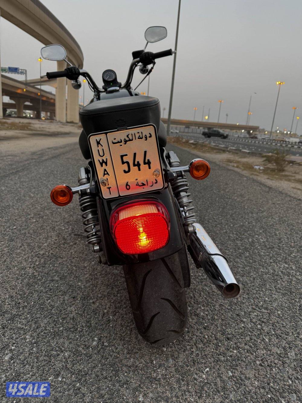 سبوستر xl883 super low8