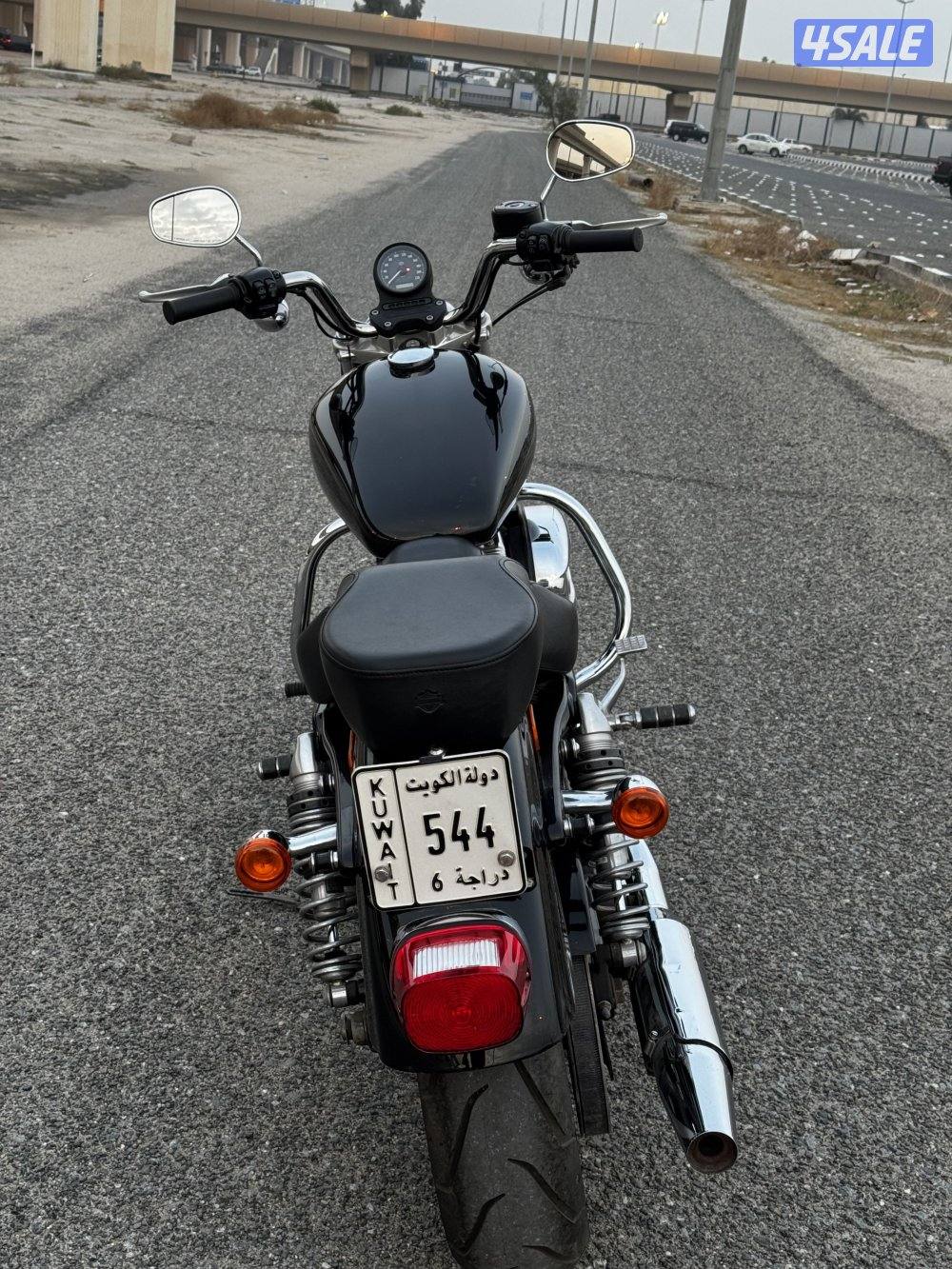 سبوستر xl883 super low10