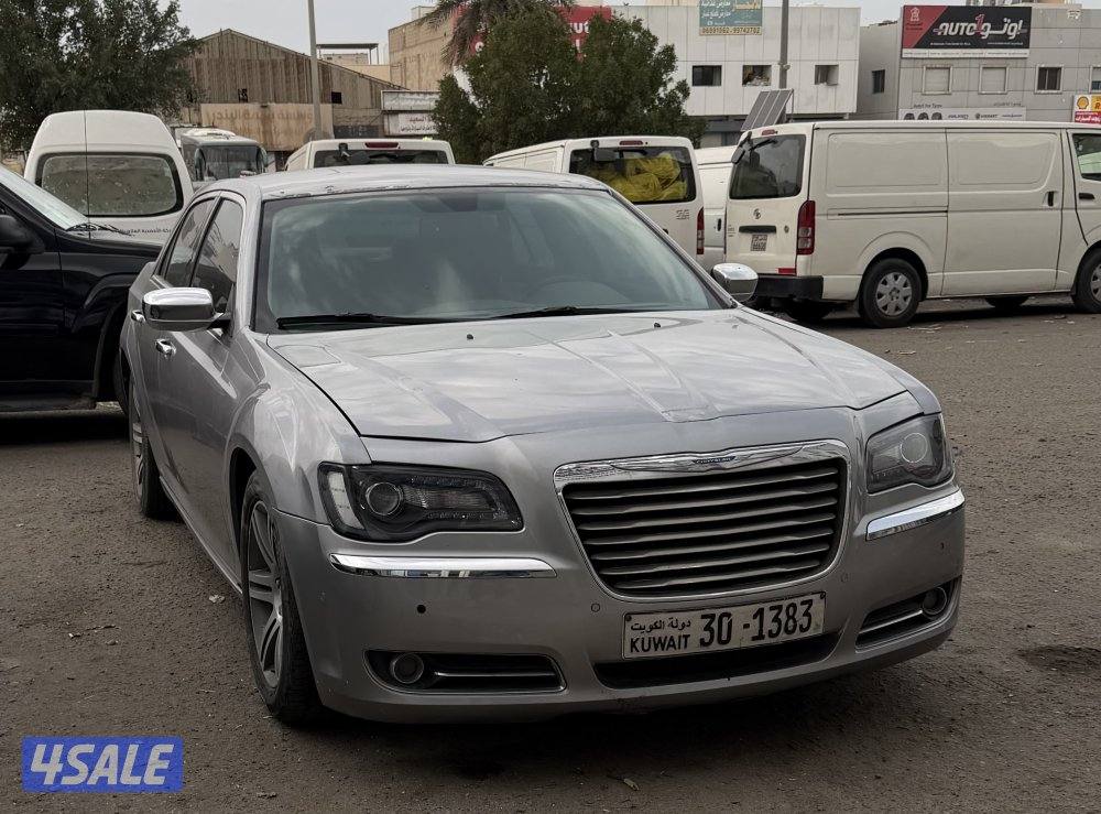 كرايسلر c300 موديل 2013 8 سلندر2
