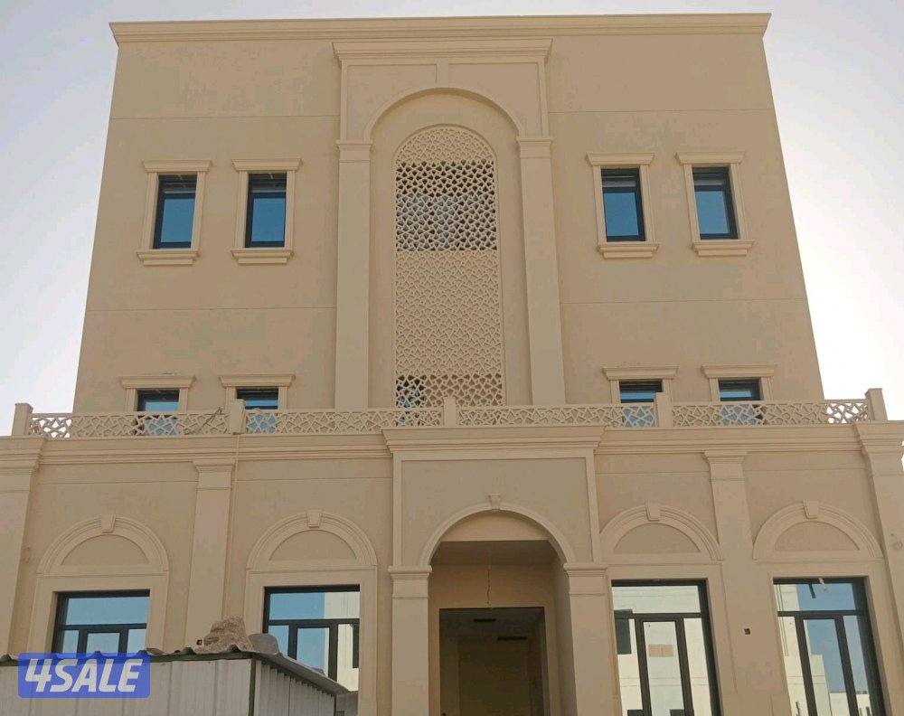 قسيمة للبيع في المطلاع أن ٣ ثلاث ادوار وثلث0