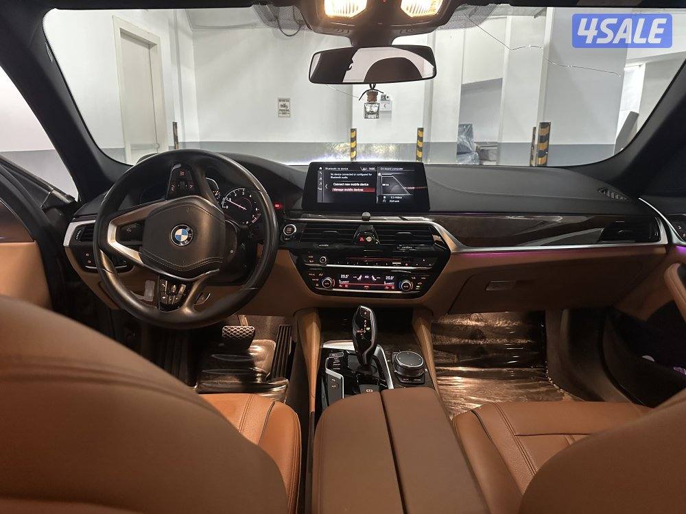 Saling 2018 bmw 530i in very good condition. Well maintained,8