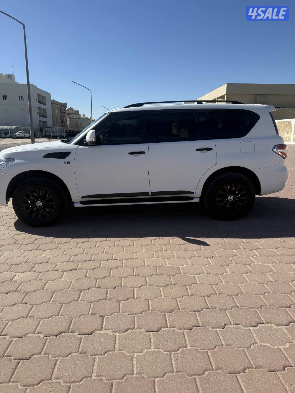 للبيع نيسان باترول 2012 الي يدور النظيف1