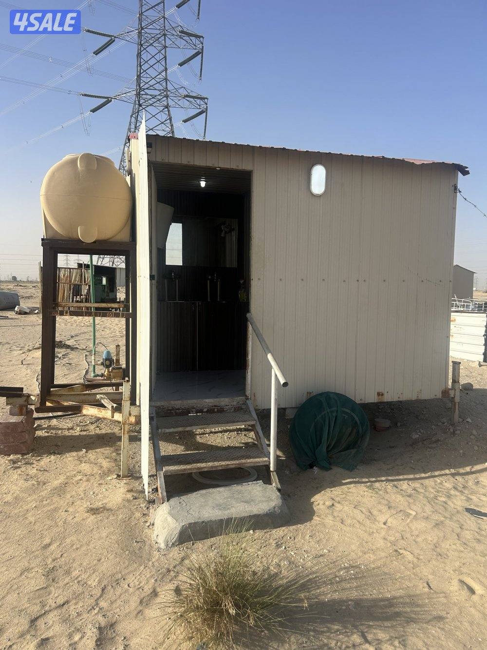 ثلاث شاليهات صغار دورة مياه مع غرفتين6