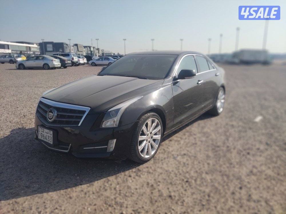 كاديلاك cts موديل ٢٠١٣ عداد ٣٨٣ لون اسود بحاله جيده1