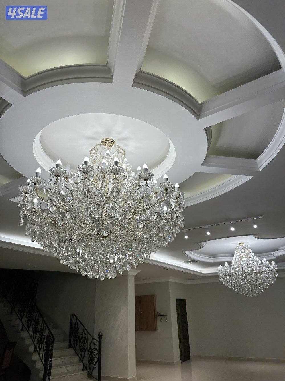 للبيع ثريا كريستال فاخره بحجم كبيره جدا5