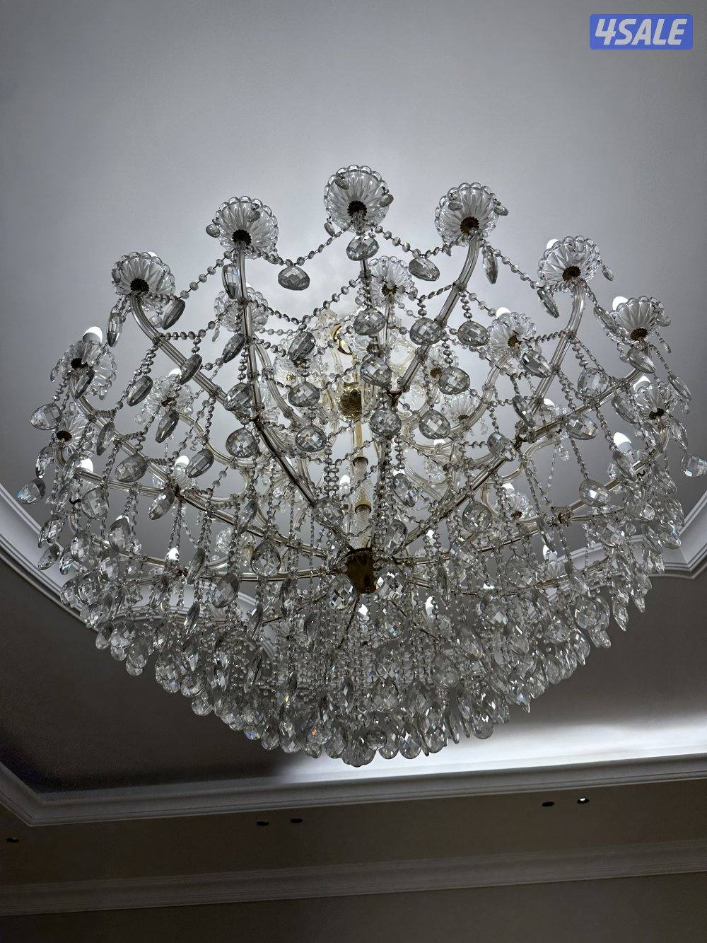 للبيع ثريا كريستال فاخره بحجم كبيره جدا7