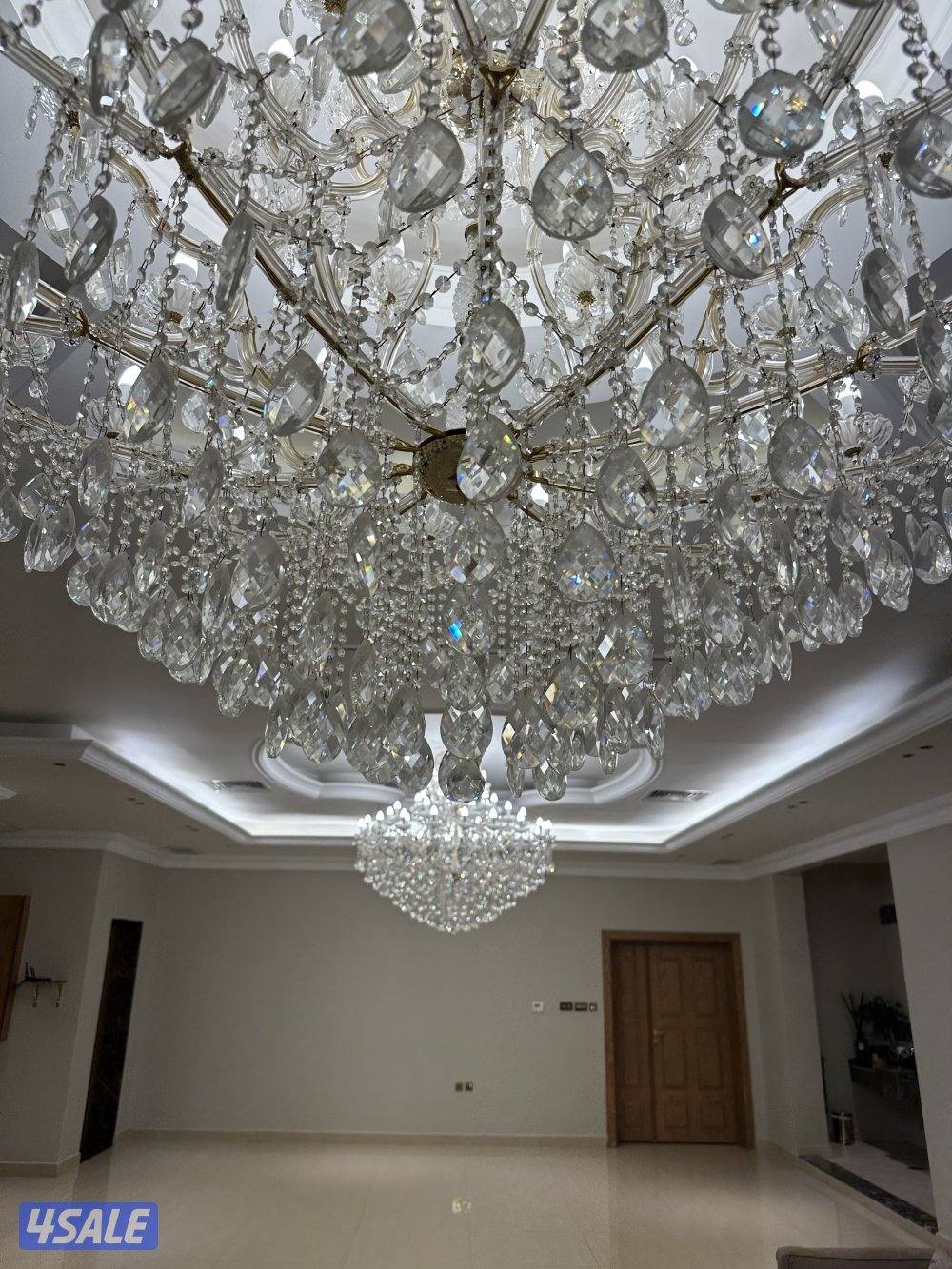 للبيع ثريا كريستال فاخره بحجم كبيره جدا8