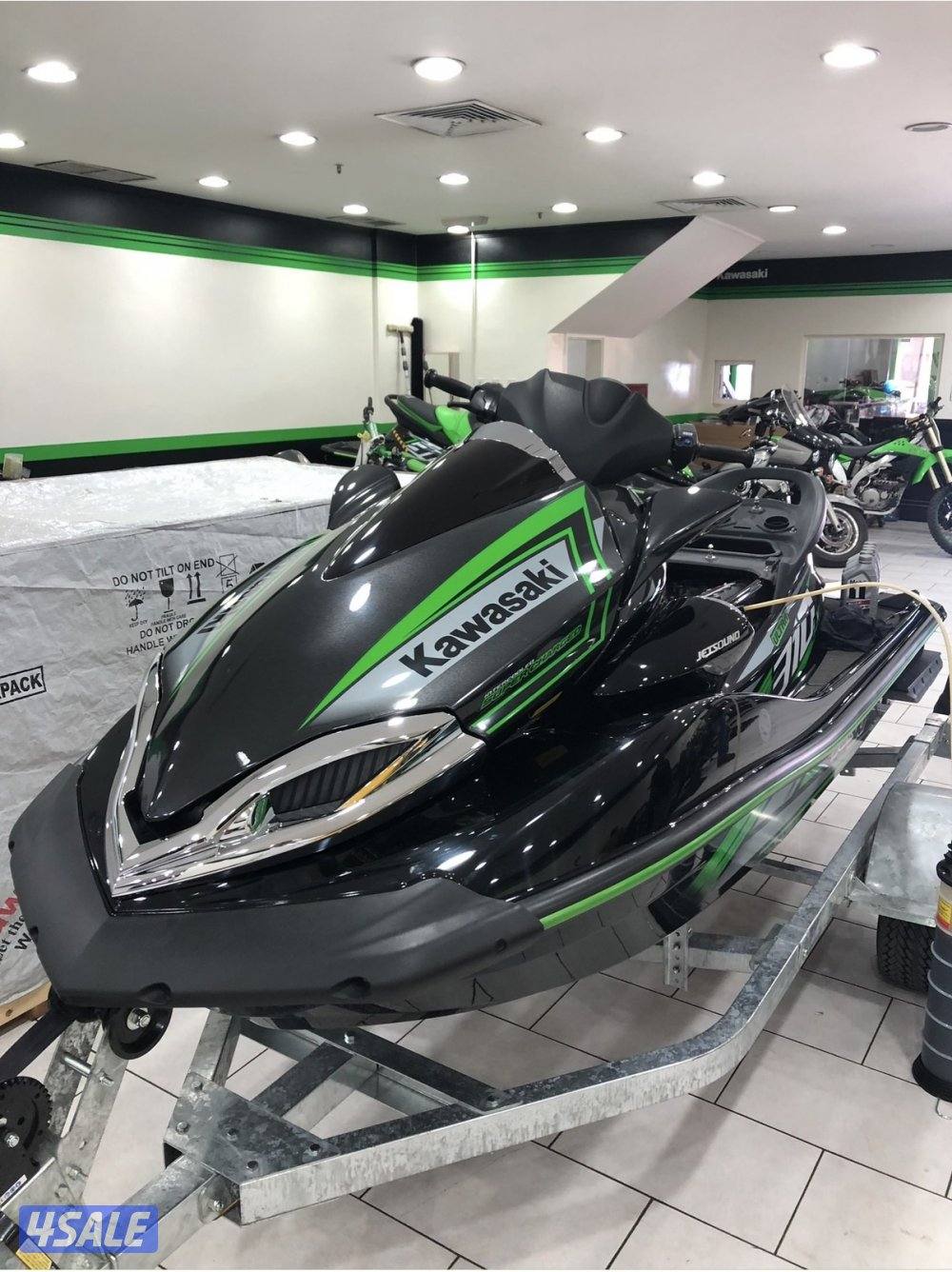 للبيع جت سكي 310lx 2020 ماشي 185 ساعه بحالة الوكاله0