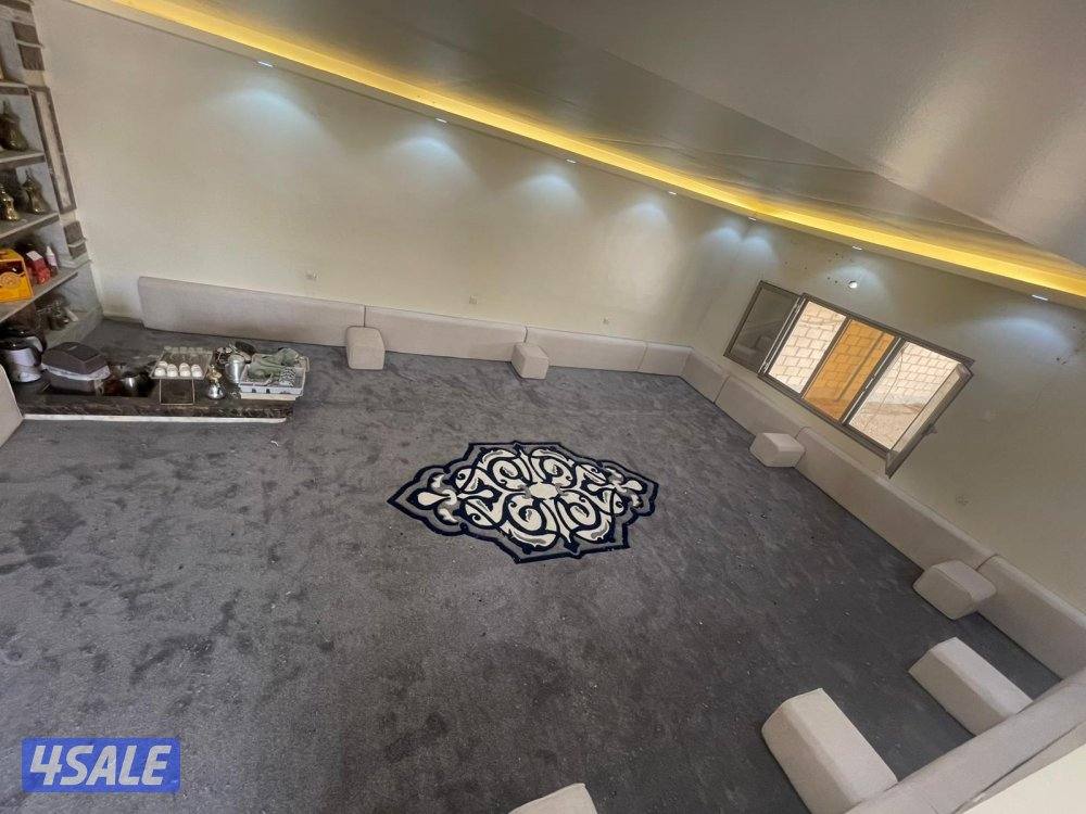 صمم  وحنا نفذ تفصيل مساند سجاد حتتصل نصل.دقة في الموعد سرعة في التركيب13