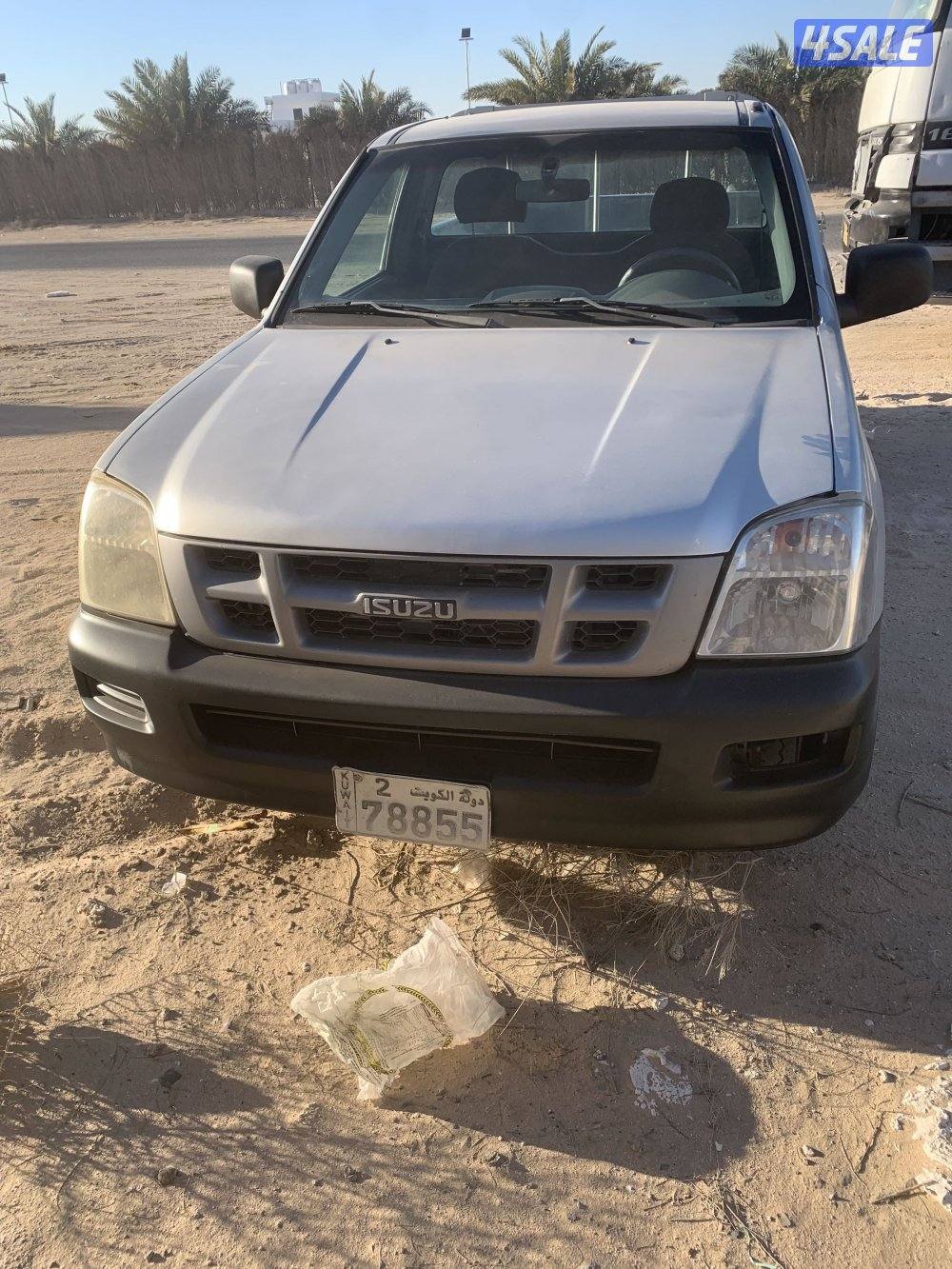 وانيت ايسوزو 2005 اللون فضي بيمه سنة1