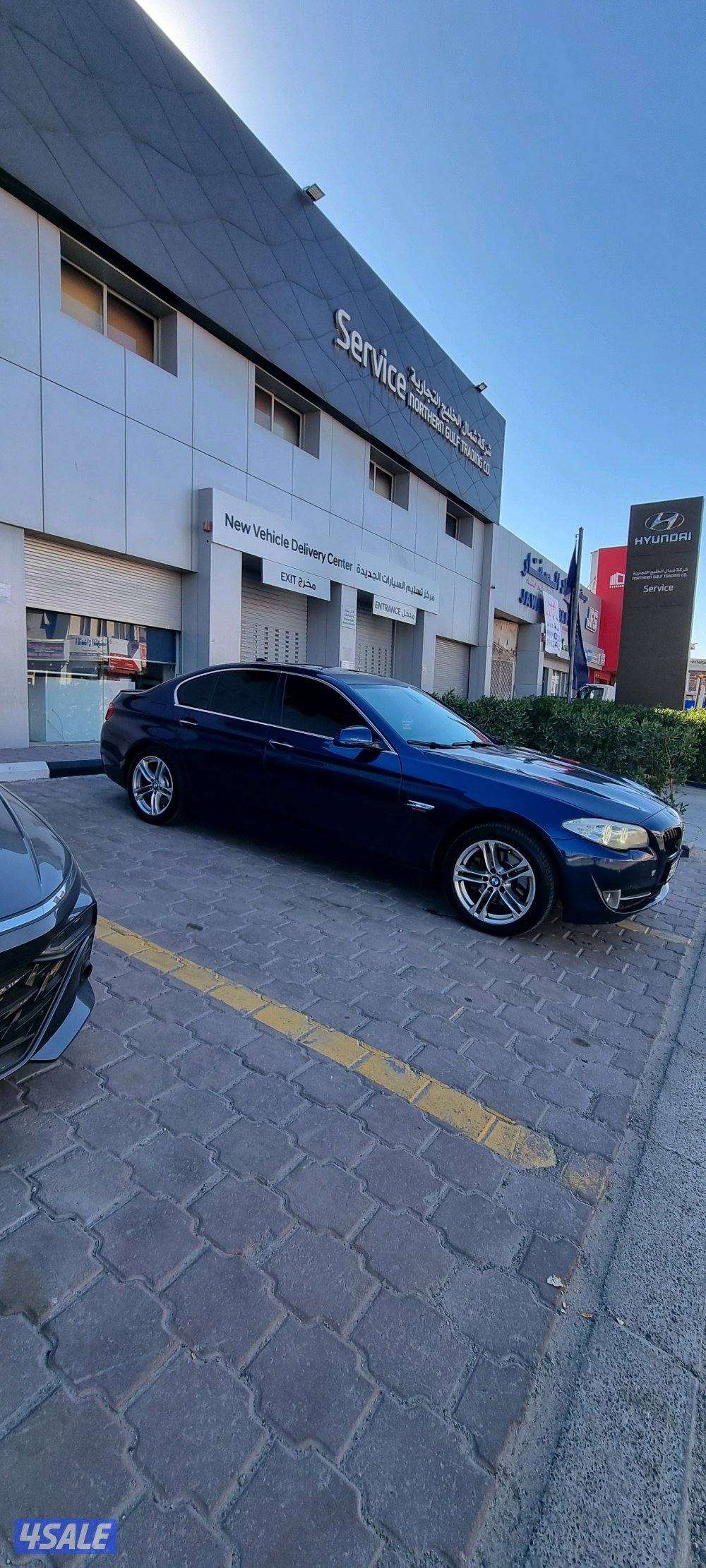 بی ام دبلیو 530i أزرق 6سلندر6