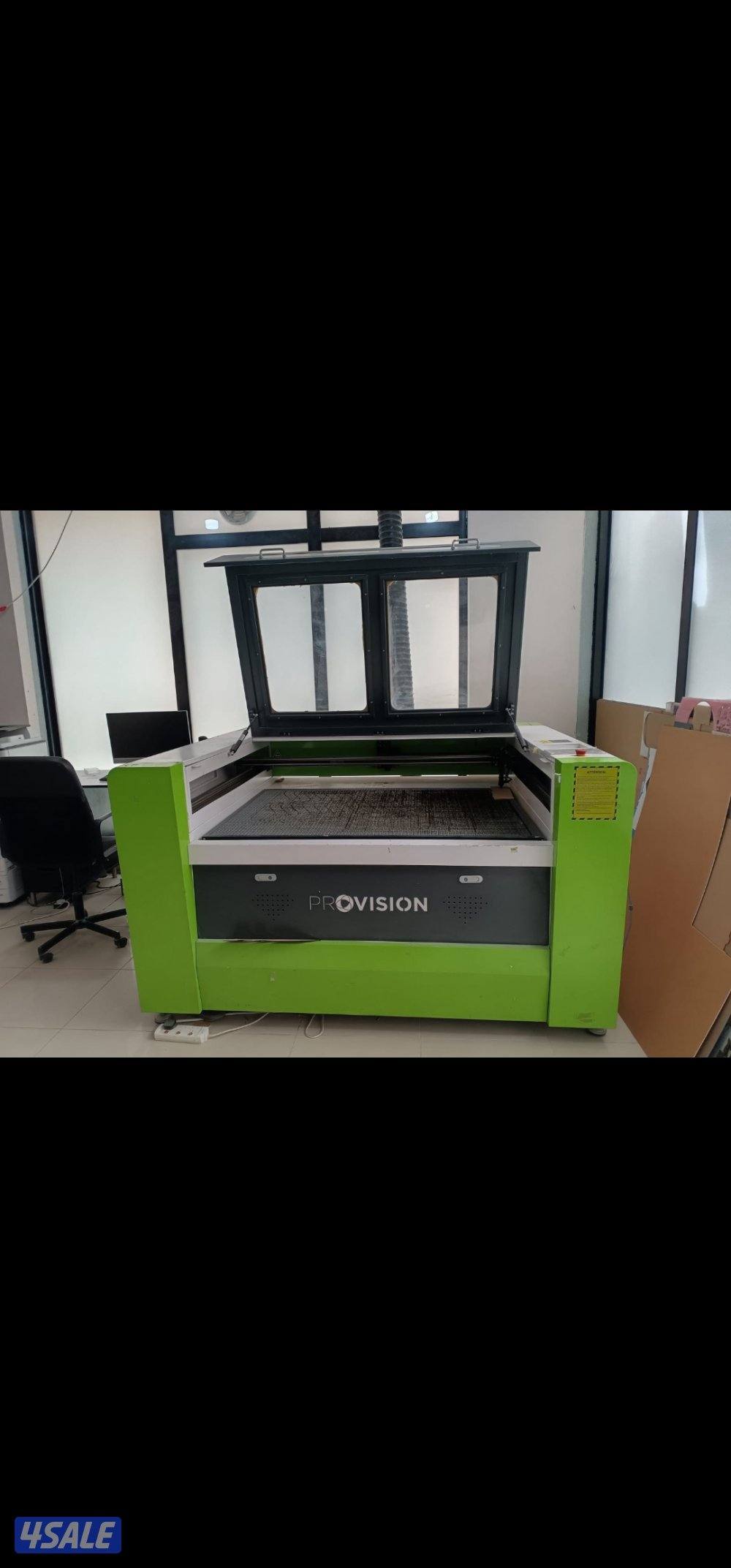 co2 laser cutting machine very good condition0