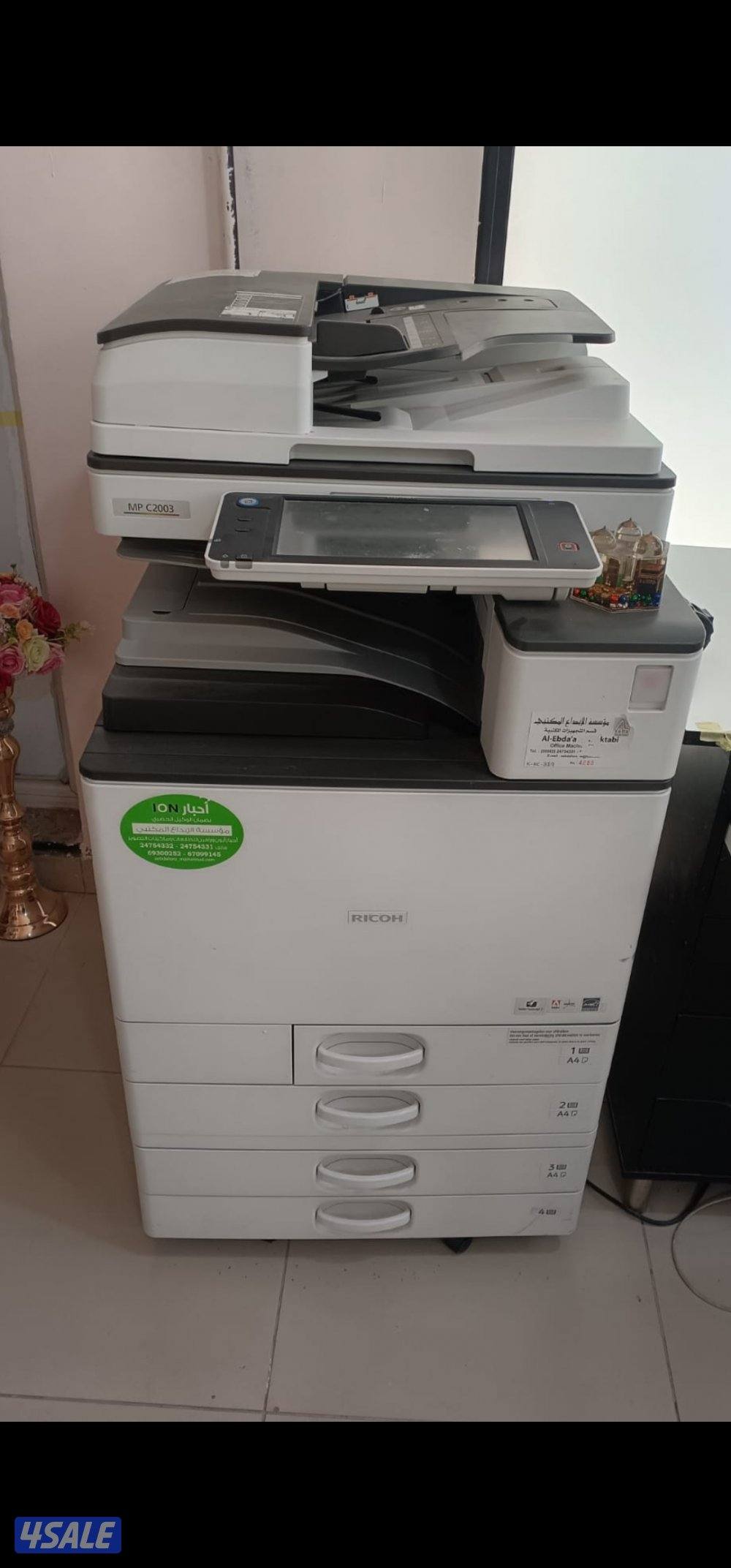 للبيع طابعه لمحلات الطباعه والتصوير0