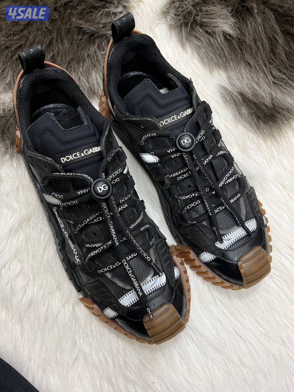 دولتشي اند غابانا مقاس ٤٢ اصلي0