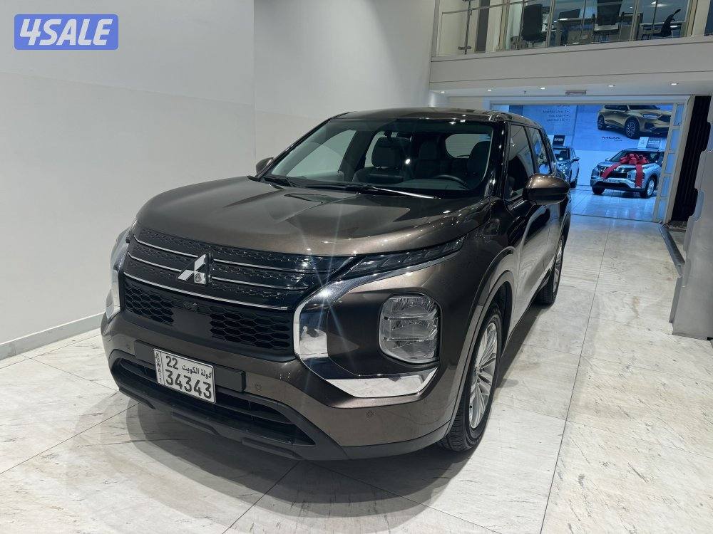 Mitsubishi Outlander0