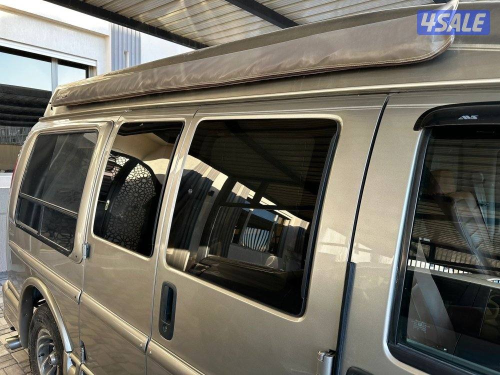 للبيع فان جي ام اس 2000 شرط الفحص ماشي 150 الف3