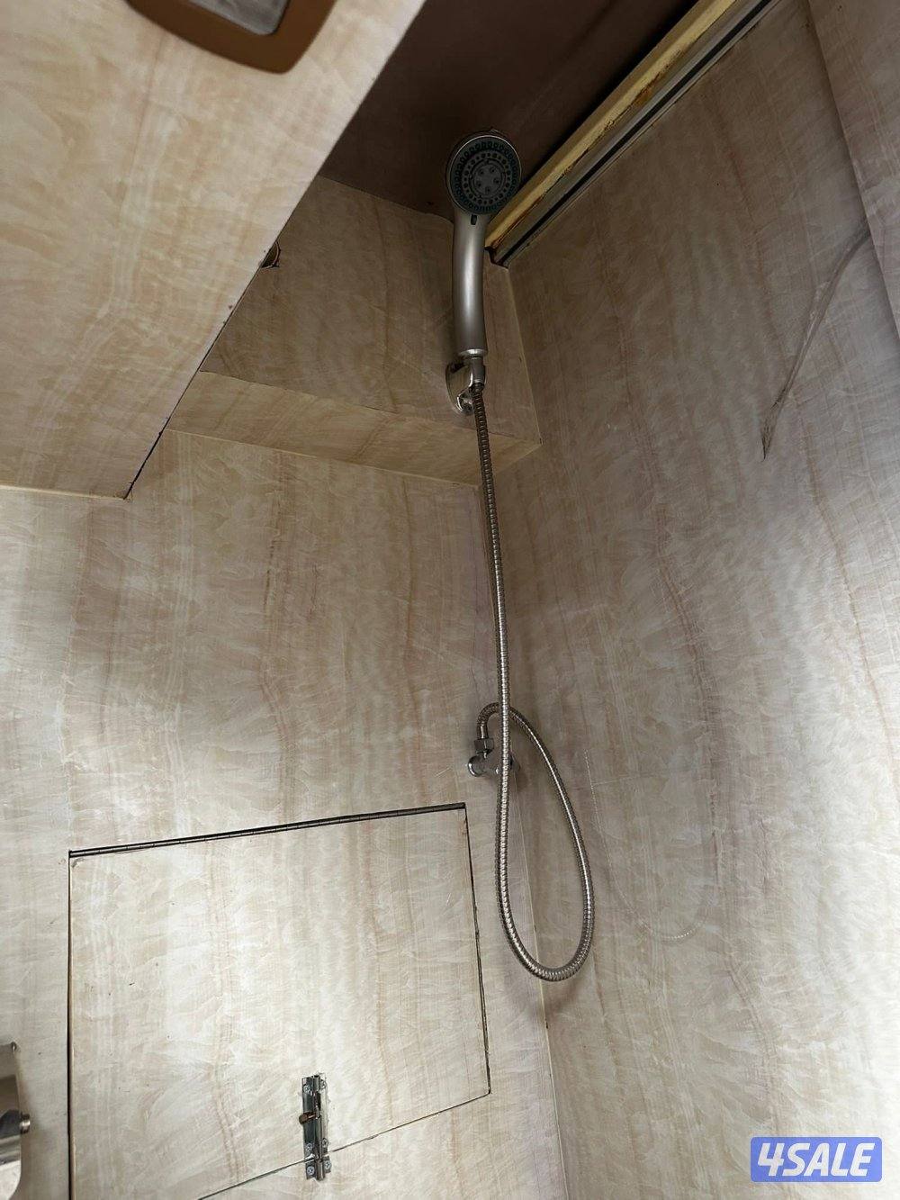 للبيع فان جي ام اس 2000 شرط الفحص ماشي 150 الف11