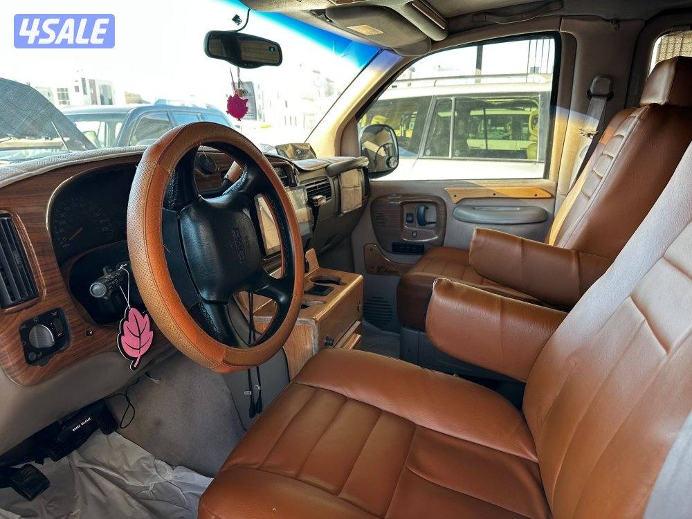 للبيع فان جي ام اس 2000 شرط الفحص ماشي 150 الف12