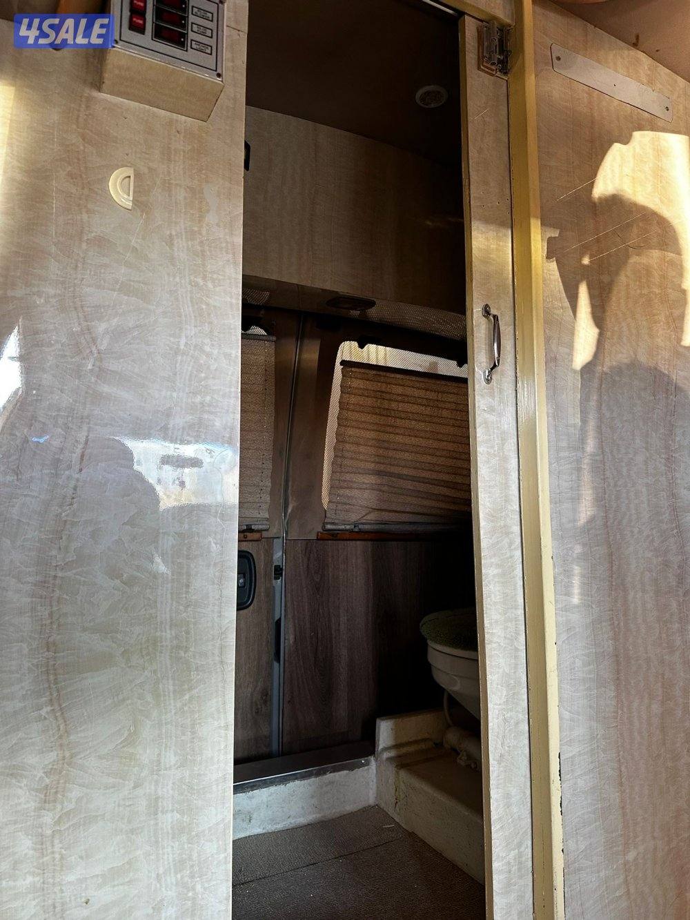 للبيع فان جي ام اس 2000 شرط الفحص ماشي 150 الف13