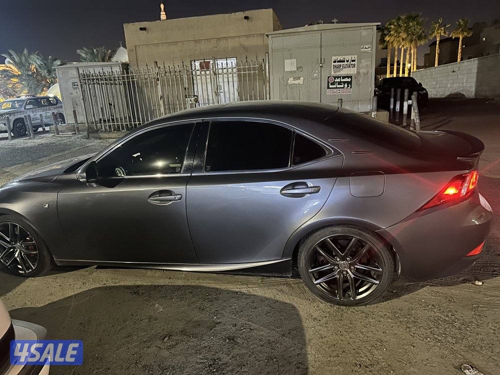 لكسز is350F sport  ماشي ١٧٤ شرط الفحص قير مكينه شاصي1