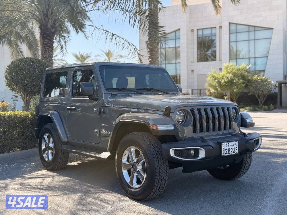 للبيع رانجلر صحارى عداد 39 الف فقط0