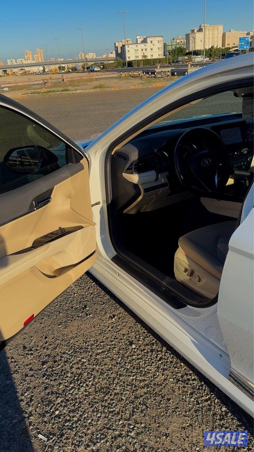 للبيع كامري موديل 2024 الساير المالك الاول2