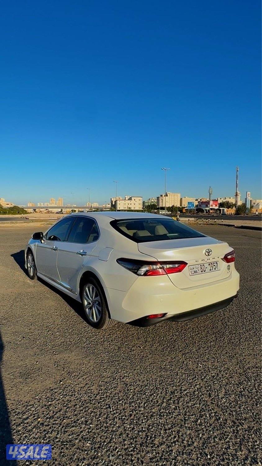 للبيع كامري موديل 2024 الساير المالك الاول7